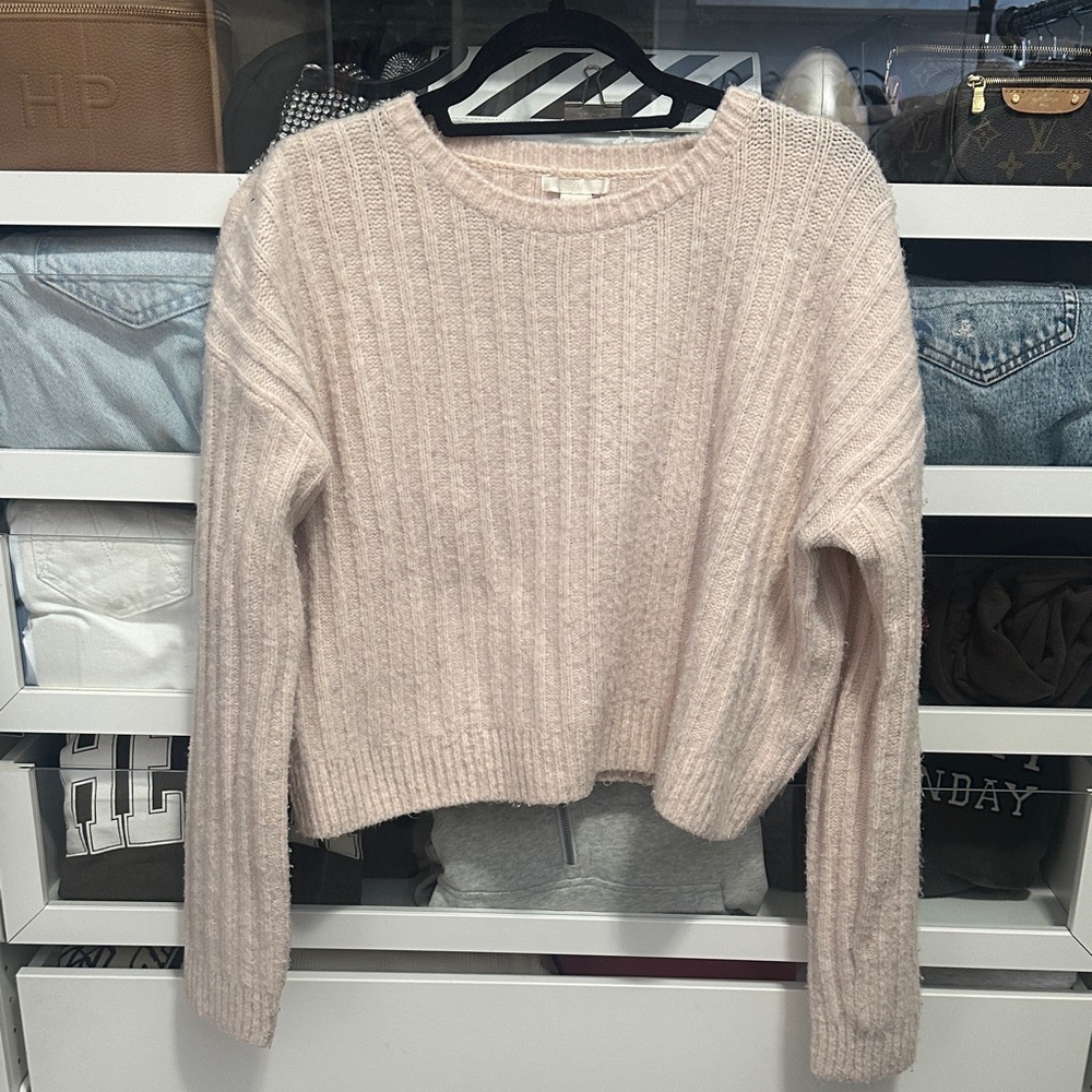 H&M Pale‎ Pink Crewneck Ribbed Sweater